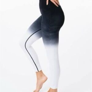 ZYIA Women's Black and White Ombre Leggings